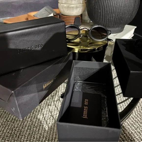 Round Black Sunglasses - Picture 5 of 6